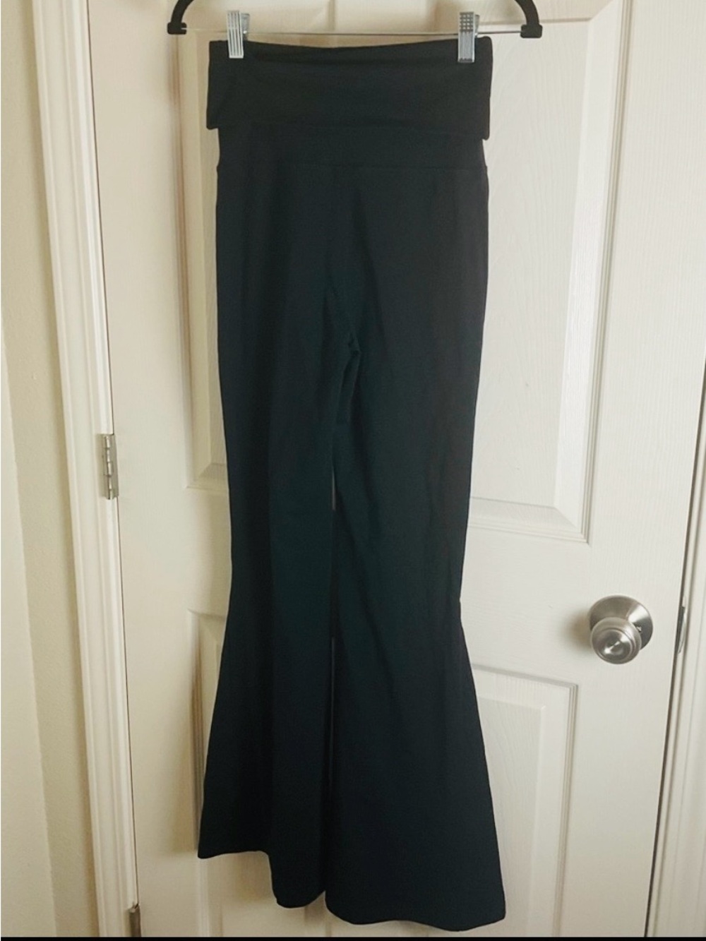 OFFLINE Aerie OG Foldover High Waist Super Flare Leggings Sz S Black Pull On - Picture 2 of 8